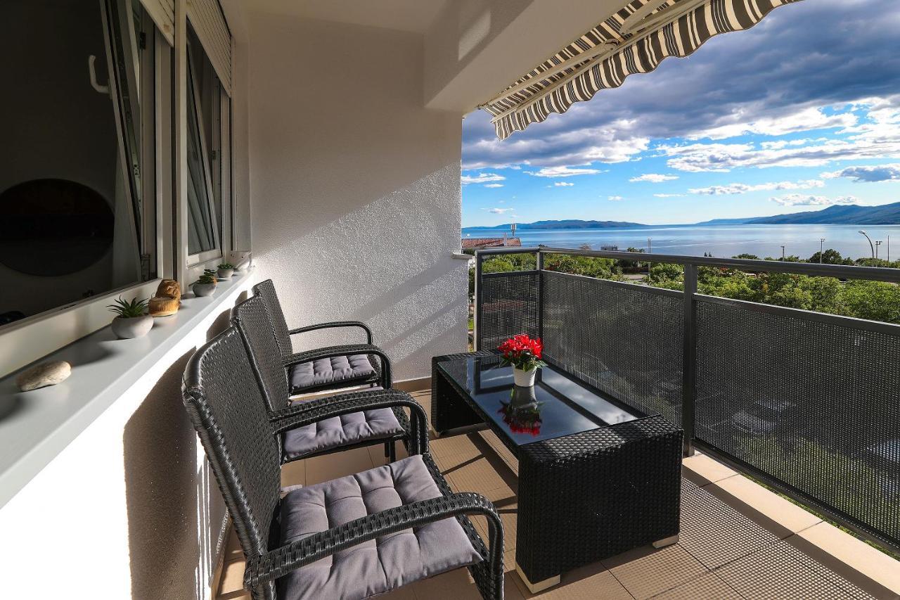 Apartment Leon - Sea View Rijeka Exterior photo